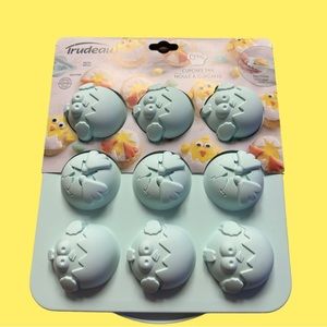 Trudeau Chick Shaped Silicone Cupcake Pan